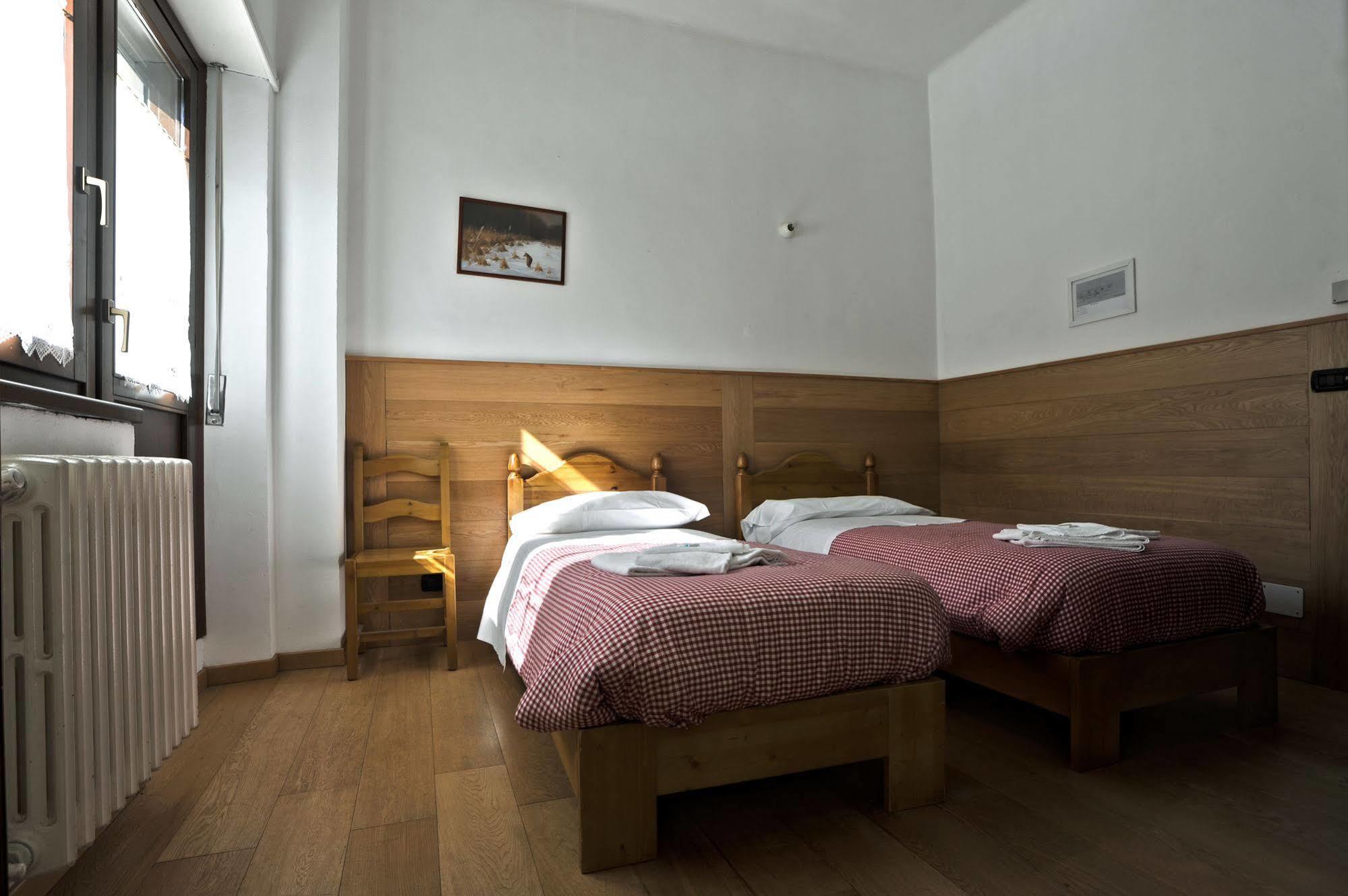 Casa San Francesco Hotel Bardonecchia Exterior photo