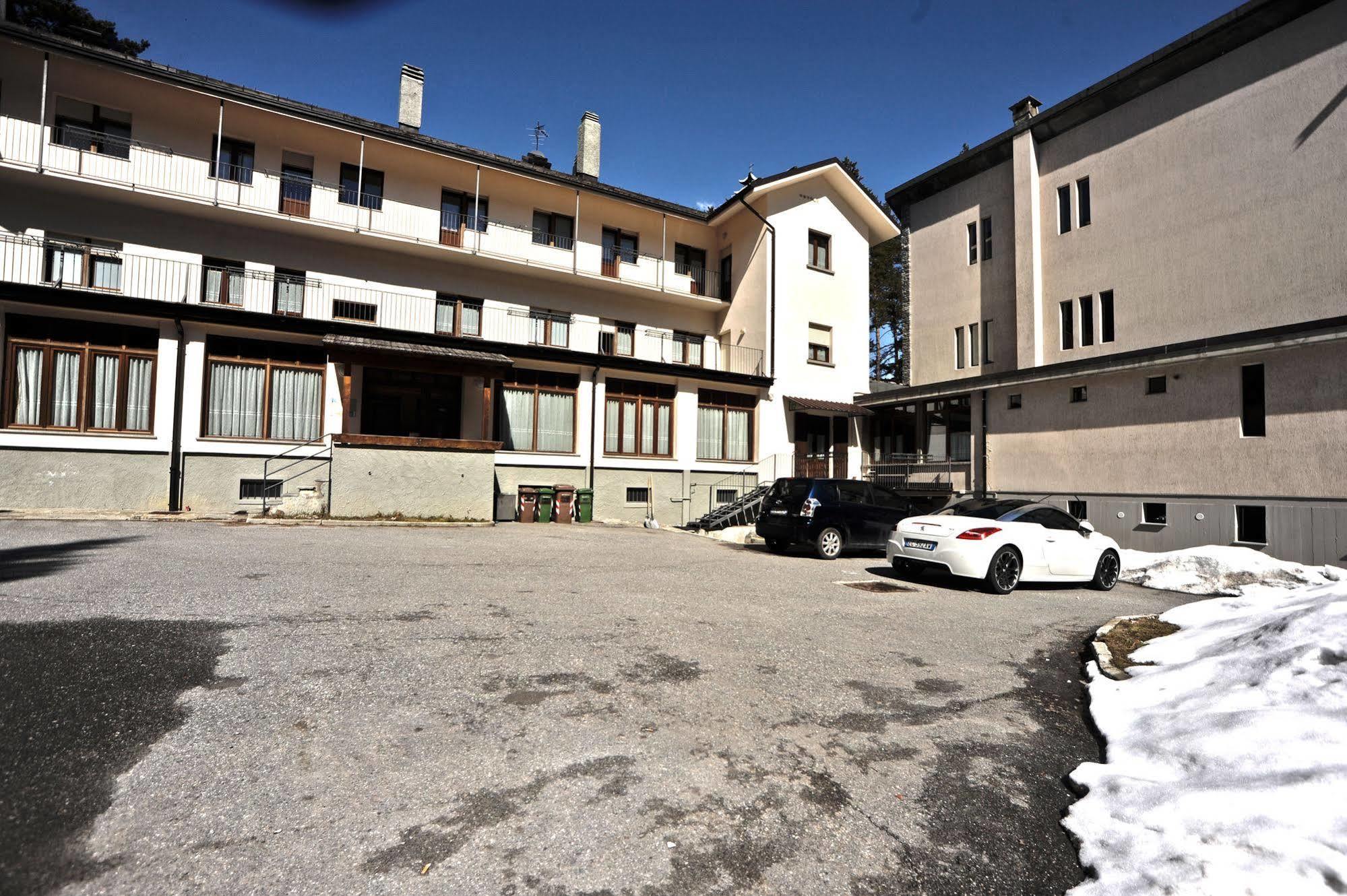 Casa San Francesco Hotel Bardonecchia Exterior photo